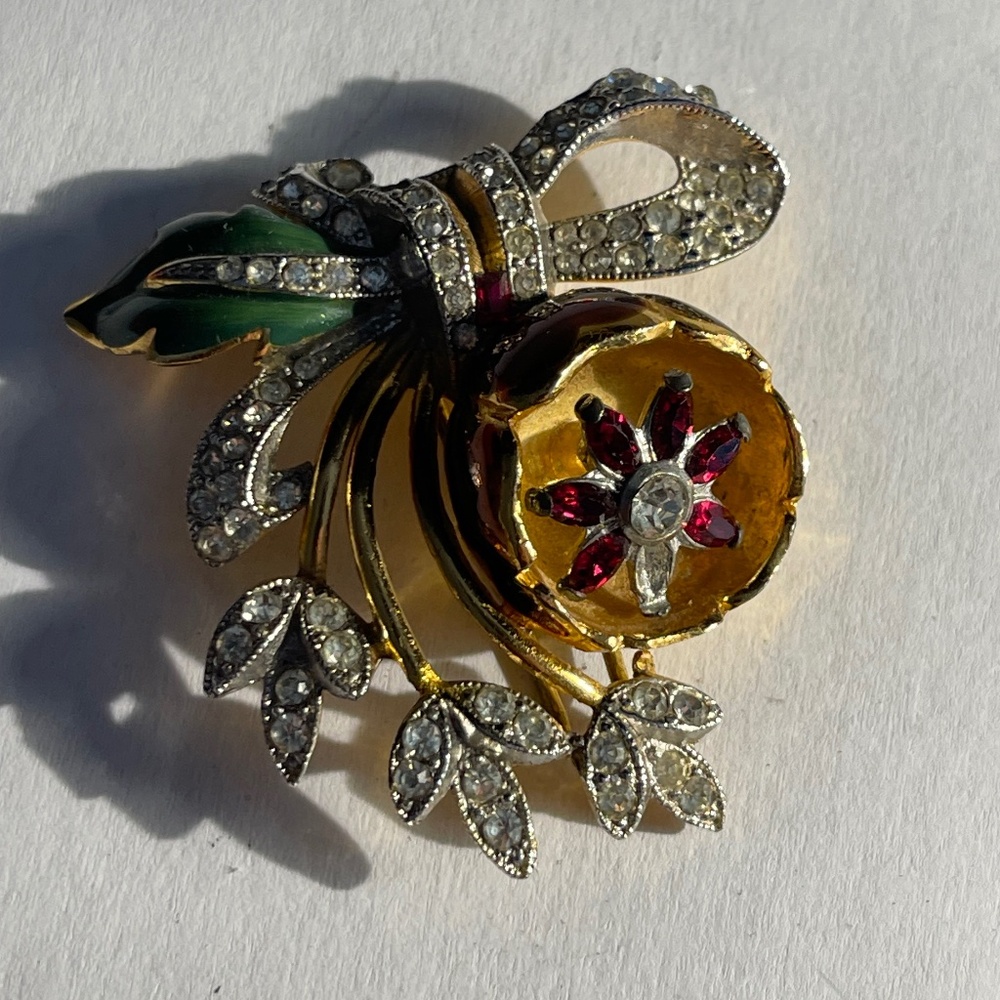 Vintage Coro Quivering Camelia Fur/Coat Clip/Brooch